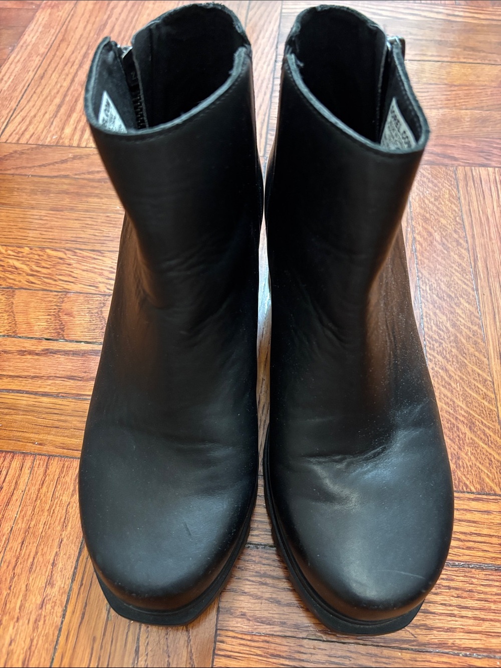Sorel Black Women's Leather Ankle Booties with Side Zip